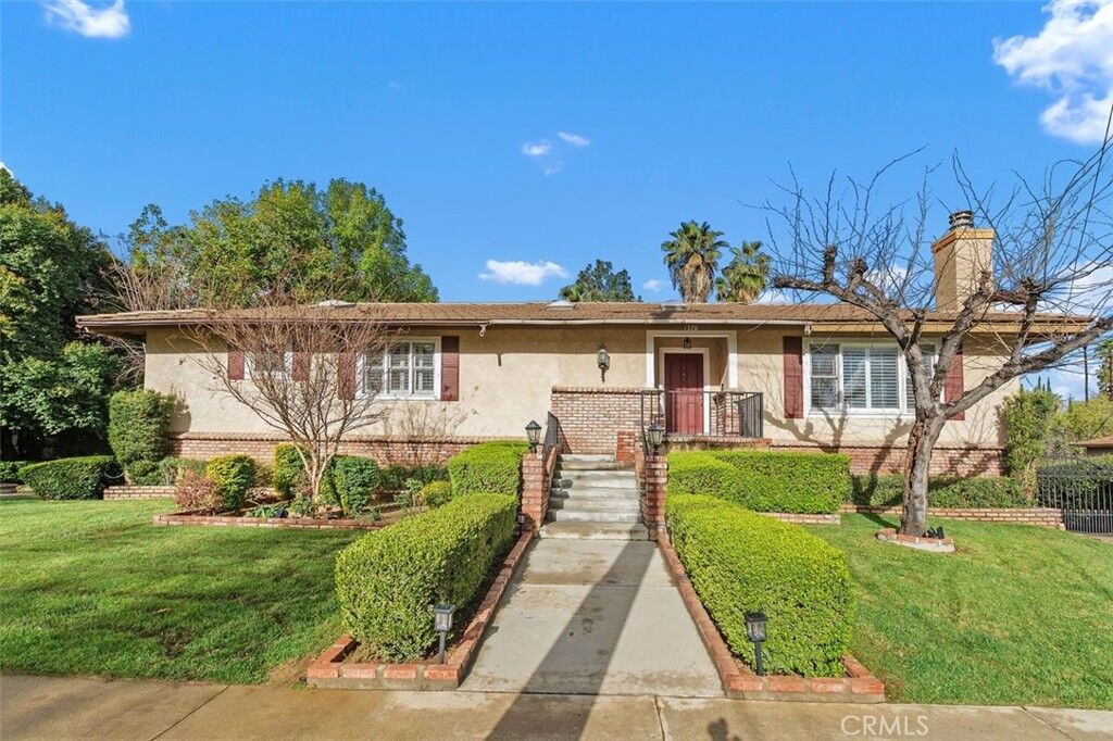 Property Photo:  1370 Oak Street  CA 92373 