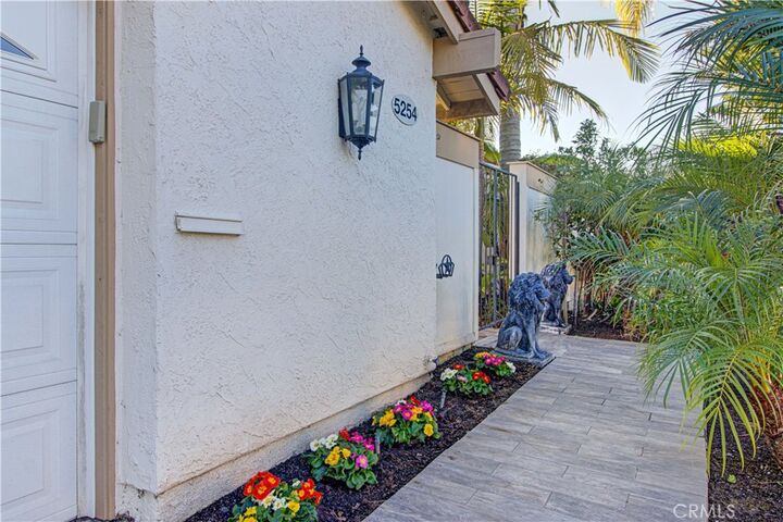 Property Photo:  5254 Duenas  CA 92637 