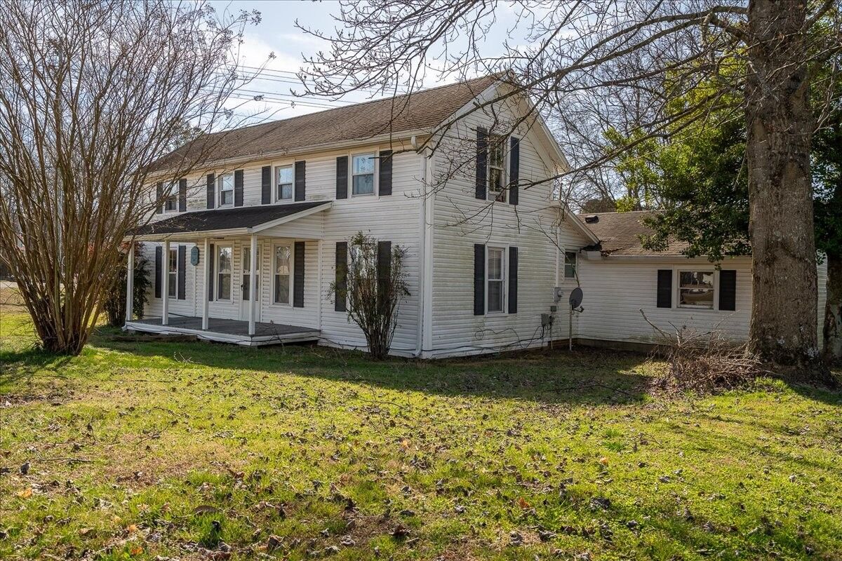 Property Photo: 202 Vine St TN 38469