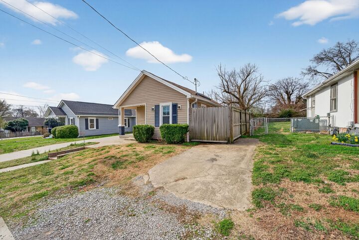 Property Photo:  2804 Elliott Dr  TN 37138 