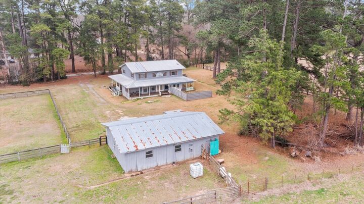 Property Photo:  720 Morris Rd  TX 75941 