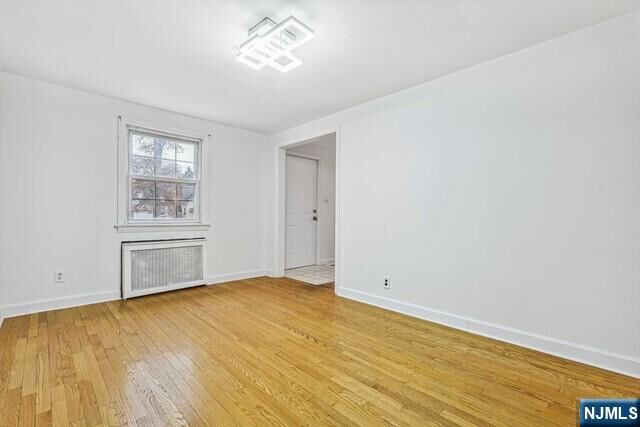 Property Photo:  5-08 Essex Place  NJ 07410 