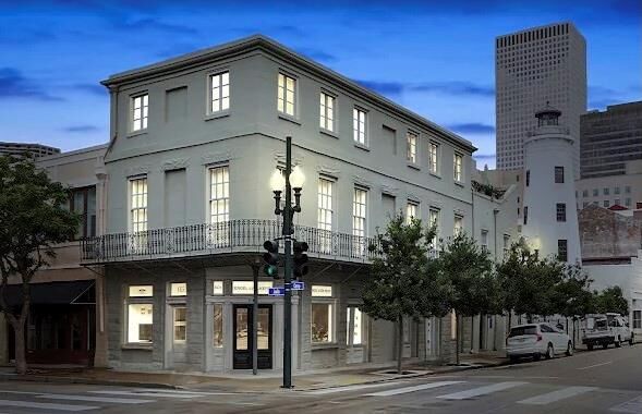Property Photo:  755 Camp Street 755  LA 70130 