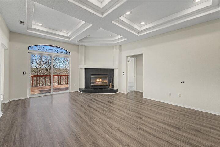 Property Photo: 13 Blenheim Lane AR 72715