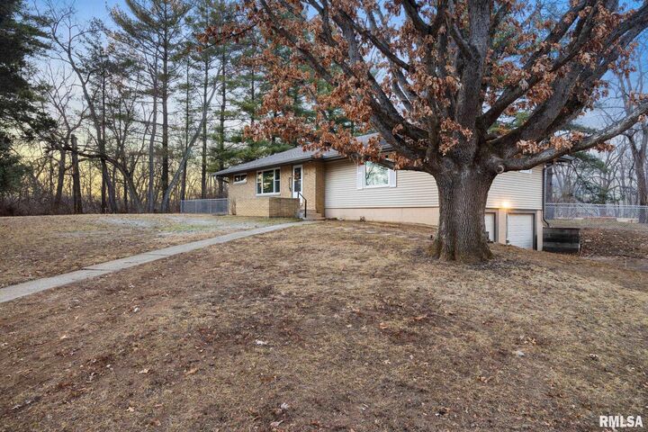 Property Photo:  5524 N Big Hollow Road  IL 61615 