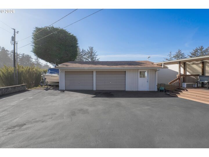 Property Photo:  170 Glen Dee Ln  OR 97467 