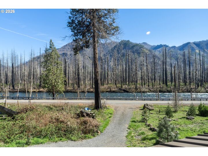 Property Photo: 52633 McKenzie Hwy OR 97413