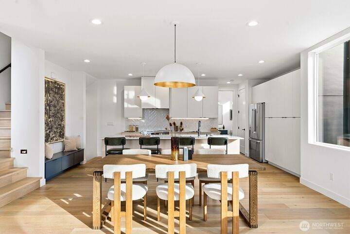 Property Photo:  3810  42nd Avenue SW  WA 98116 