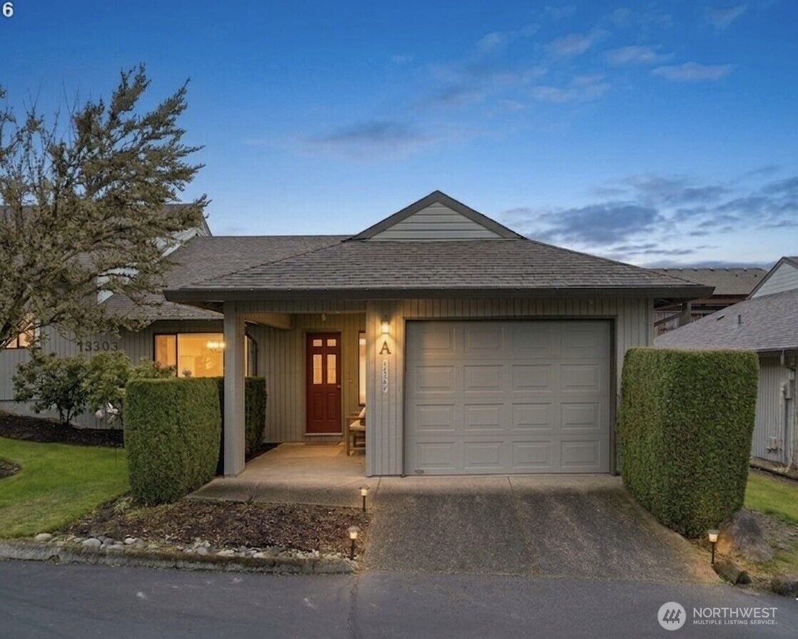 Property Photo: 13309 NW 14th Avenue A110 WA 98685