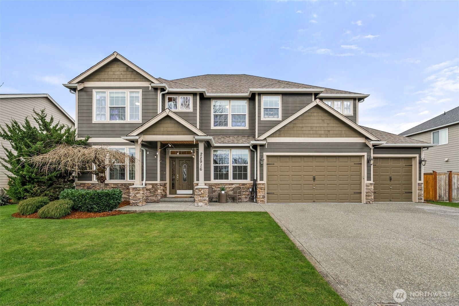 Property Photo: 22916 78th Avenue Ct E WA 98338