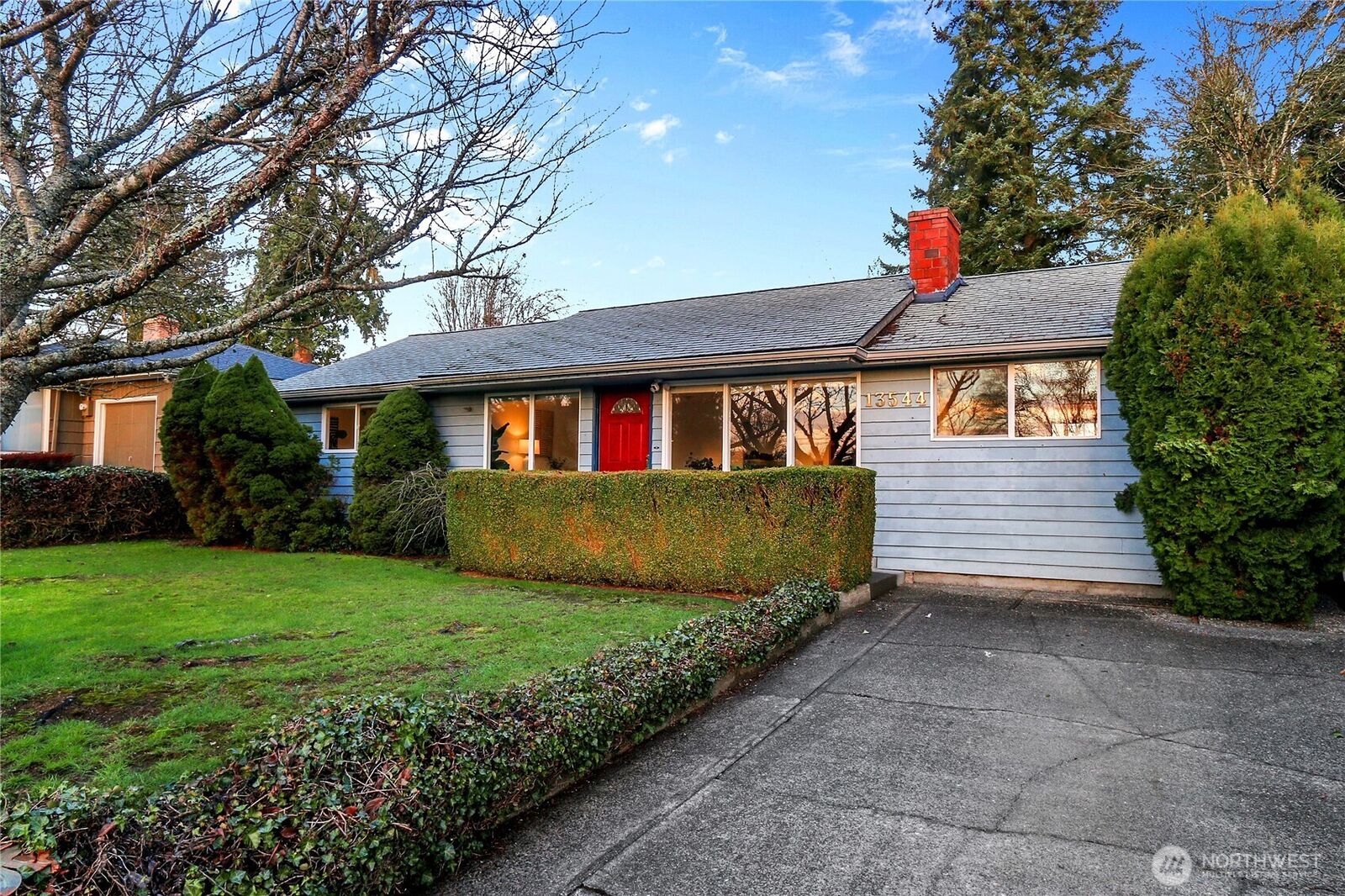 Property Photo: 13544 37th Ave NE WA 98125