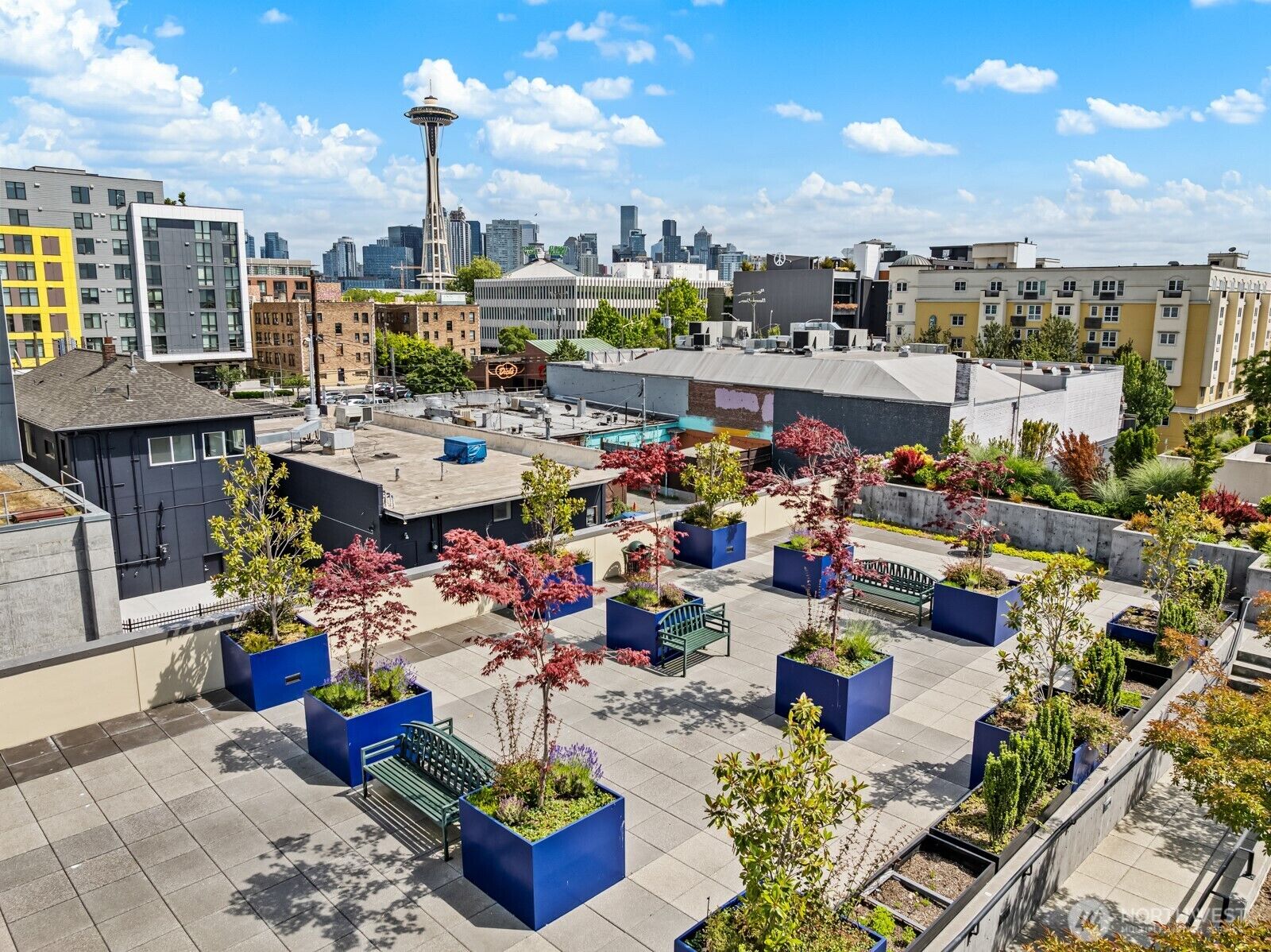 Property Photo:  17 W Mercer Street 304  WA 98119 