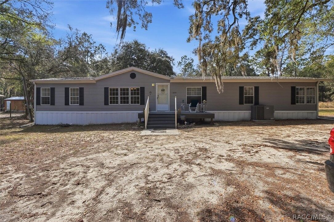 Property Photo: 2650 E Harley Street FL 34453