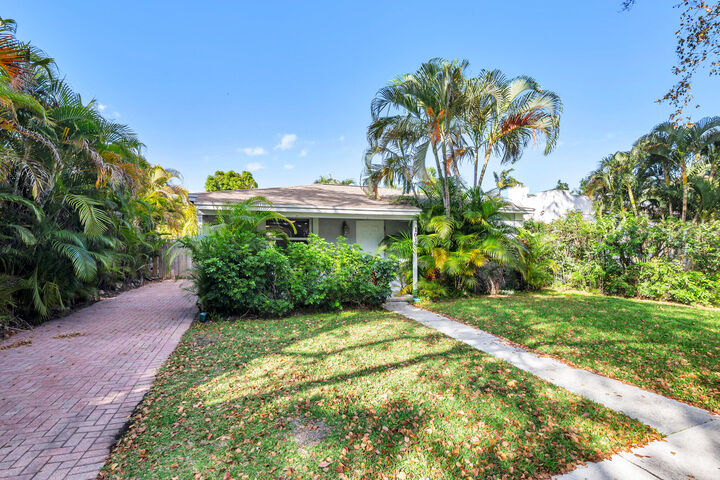 Property Photo:  1013 Upland Road  FL 33401 