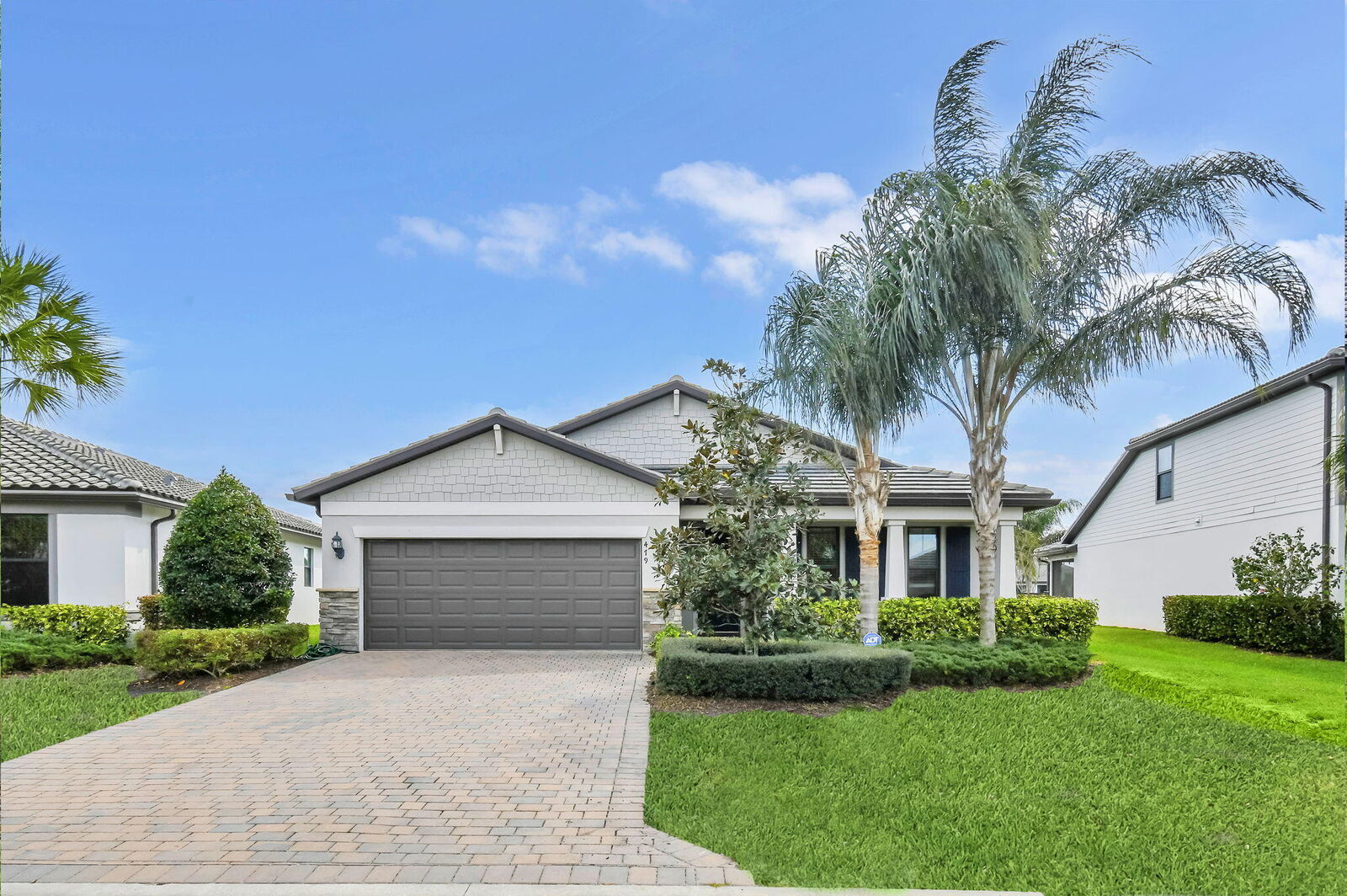 Property Photo:  479 SE Vallarta Drive  FL 34984 