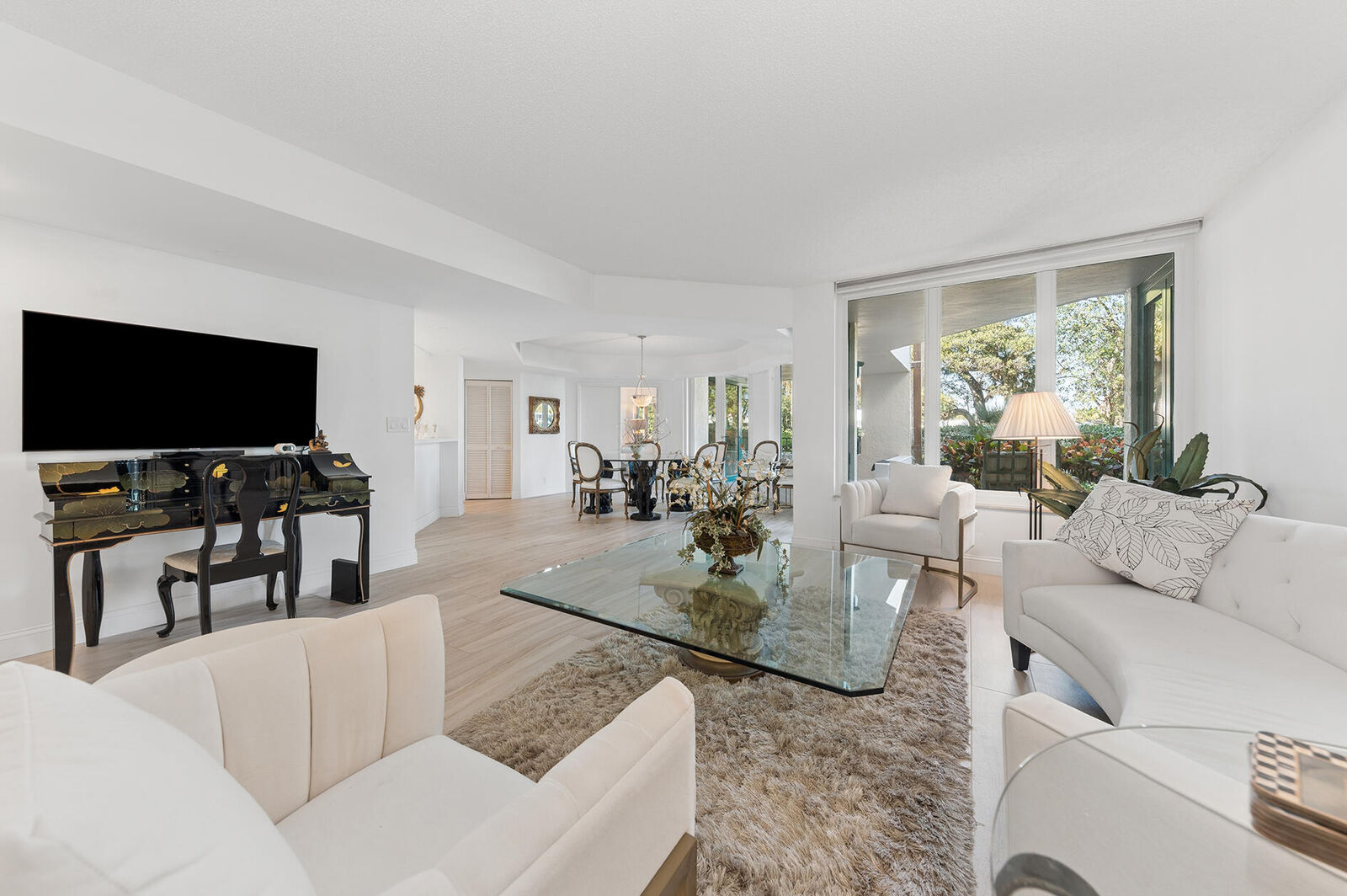 Property Photo:  100 SE 5th Avenue 102  FL 33432 