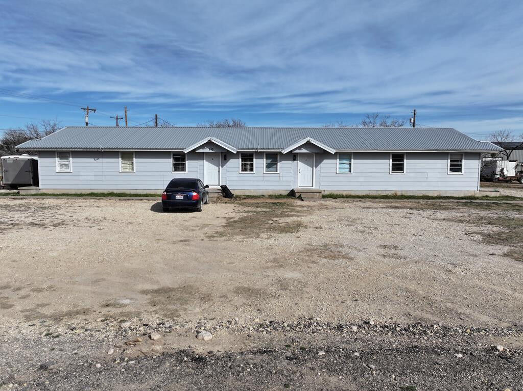 Property Photo:  610 Garden Street  TX 76951 