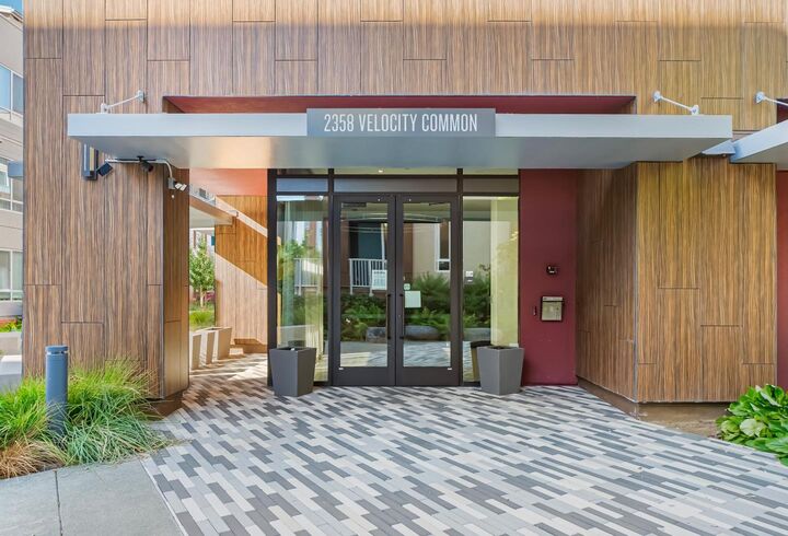 Property Photo:  2358 Velocity Common 206  CA 94539 