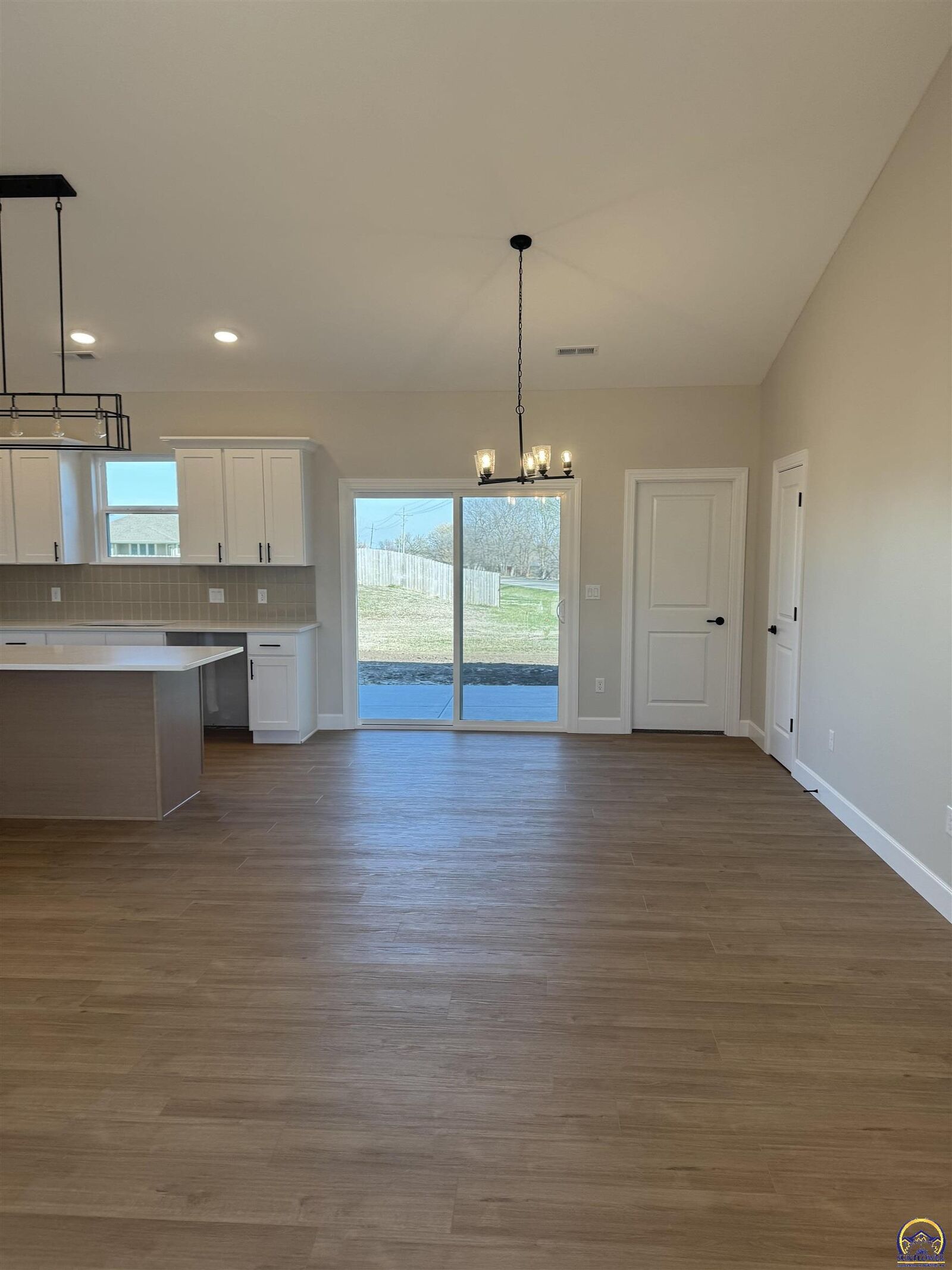 Property Photo:  7600 SW 24th Ter  KS 66614 