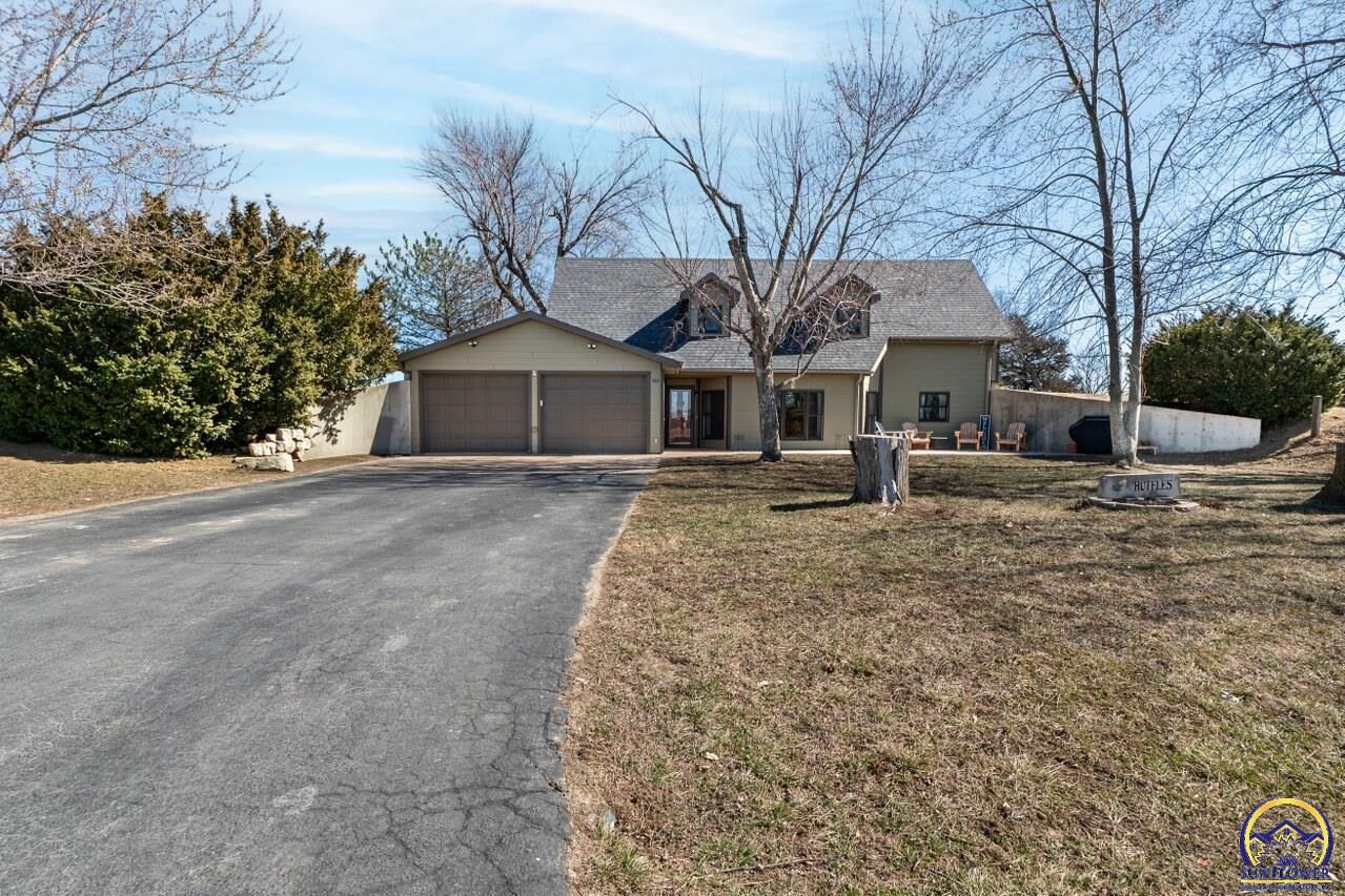 Property Photo:  422 S Western St  KS 66521 