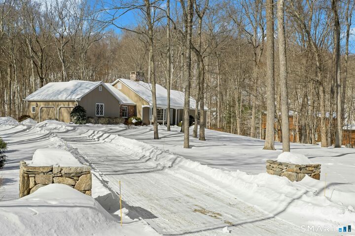 Property Photo:  295 Judd Road  CT 06612 