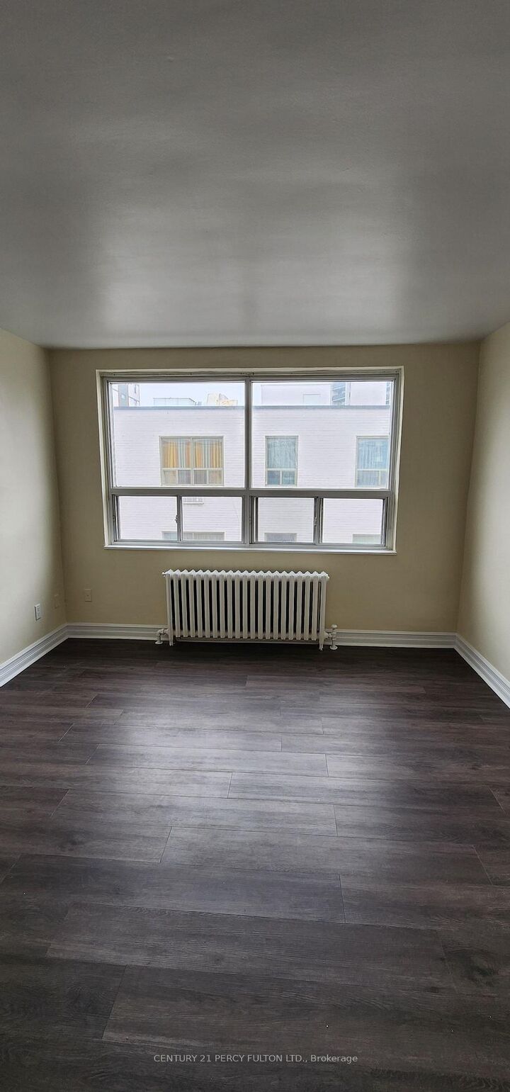 Property Photo:  2275 Weston Road 312  ON M9N 1Y3 