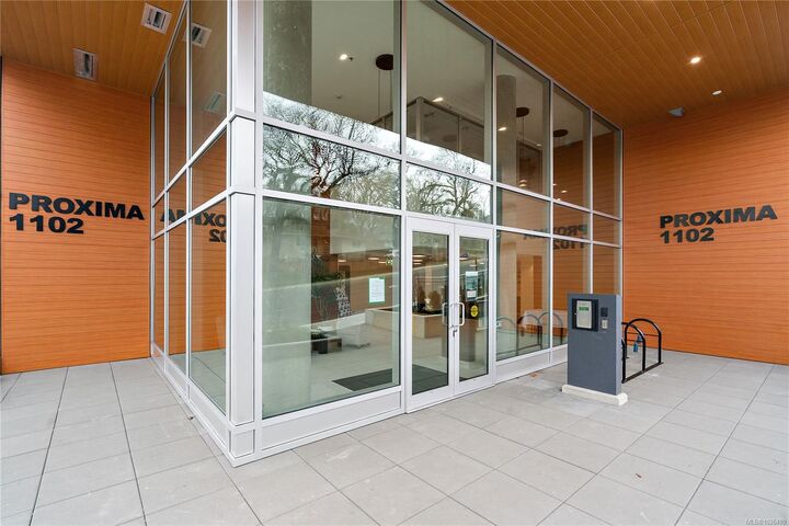 1102 Esquimalt Rd #408 — photo 1