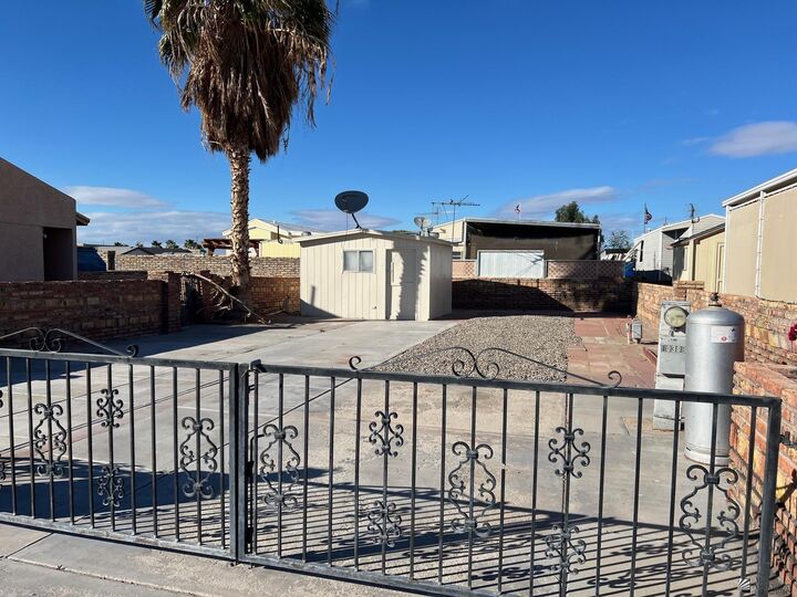 Property Photo: 10308 E 29 Ln AZ 85365