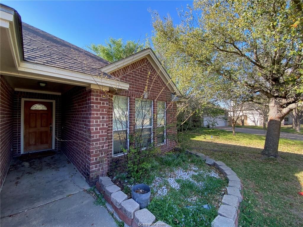 Property Photo:  4417 Pickering Place  TX 77845 