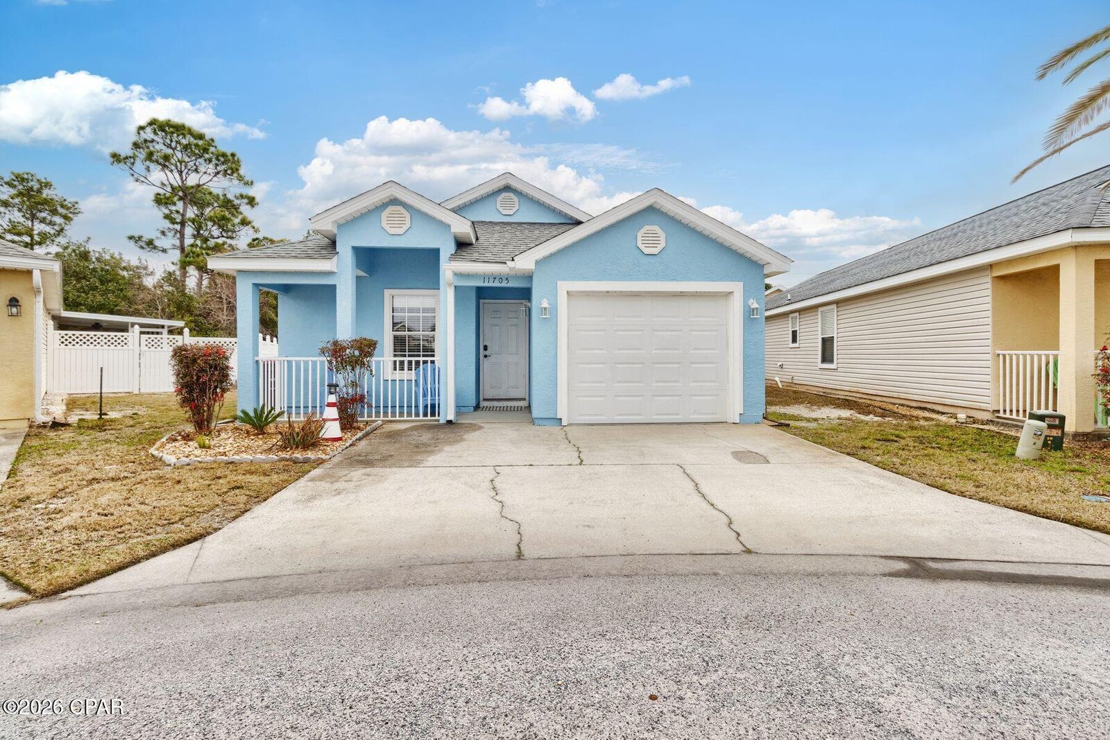 Property Photo:  11705 Cabana Court  FL 32407 