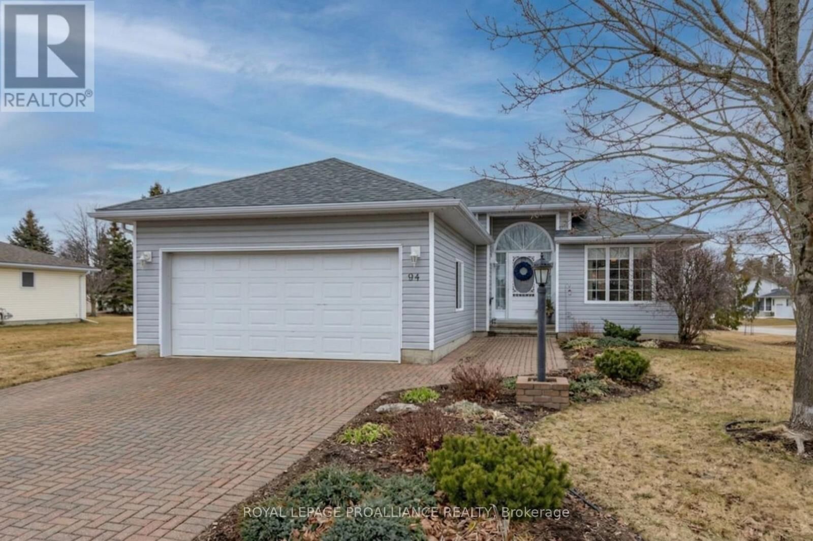 Property Photo:  94 Sandbanks Court  ON K0K 3L0 