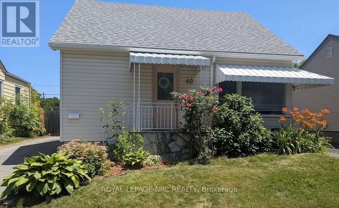 Property Photo:  40 Shakespeare Avenue  ON L2R 6M6 