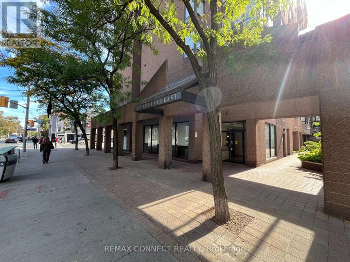 Property Photo:  117 Gerrard Street 601  ON M5B 2L4 