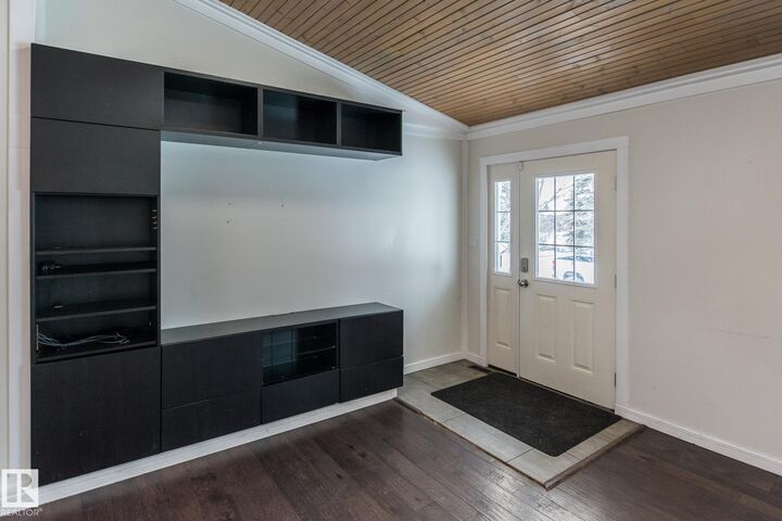 Property Photo:  4305 44 Street  AB T9N 1R9 