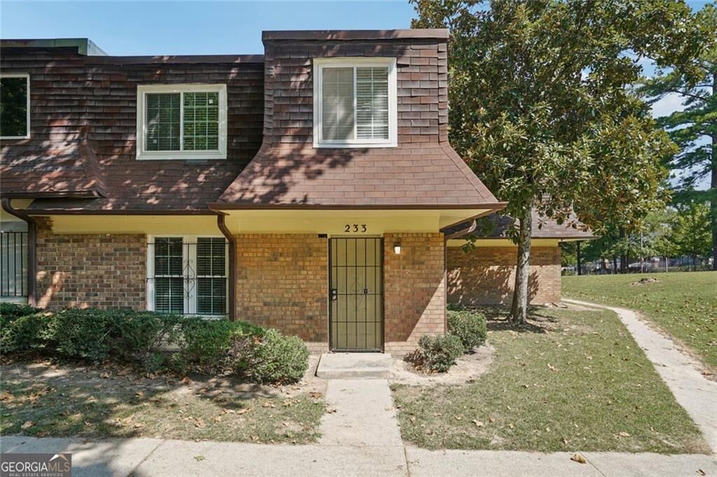 Property Photo: 233 SW Peyton Place SW GA 30311