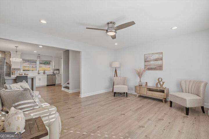 Property Photo: 145 Mountain View Road SE GA 30161