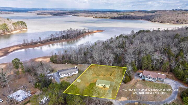 Property Photo:  805 Lake Forest Drive  TN 37308 