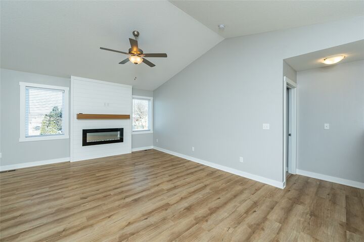 Property Photo:  1313 Rolling Hills Drive  IA 50211 