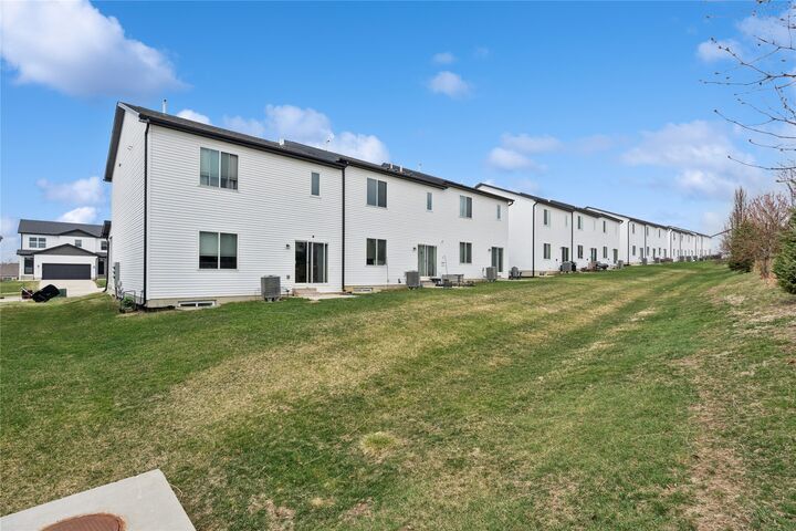 Property Photo: 1206 E 28th Street IA 50211