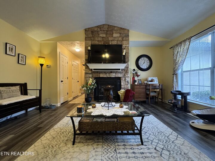 Property Photo: 628 Broadview Drive TN 37862