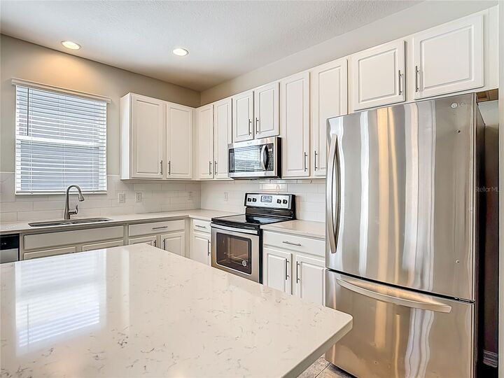 Property Photo: 1813 Castleton Dr FL 34771