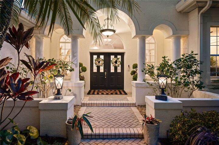 Property Photo:  10147 Cherry Hills Avenue Circle  FL 34202 