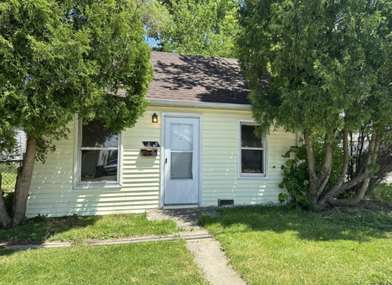 Property Photo: 28648 Rosemont Street MI 48066