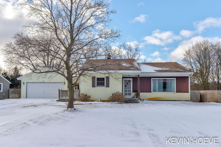 Property Photo: 746 Riley Street MI 49424