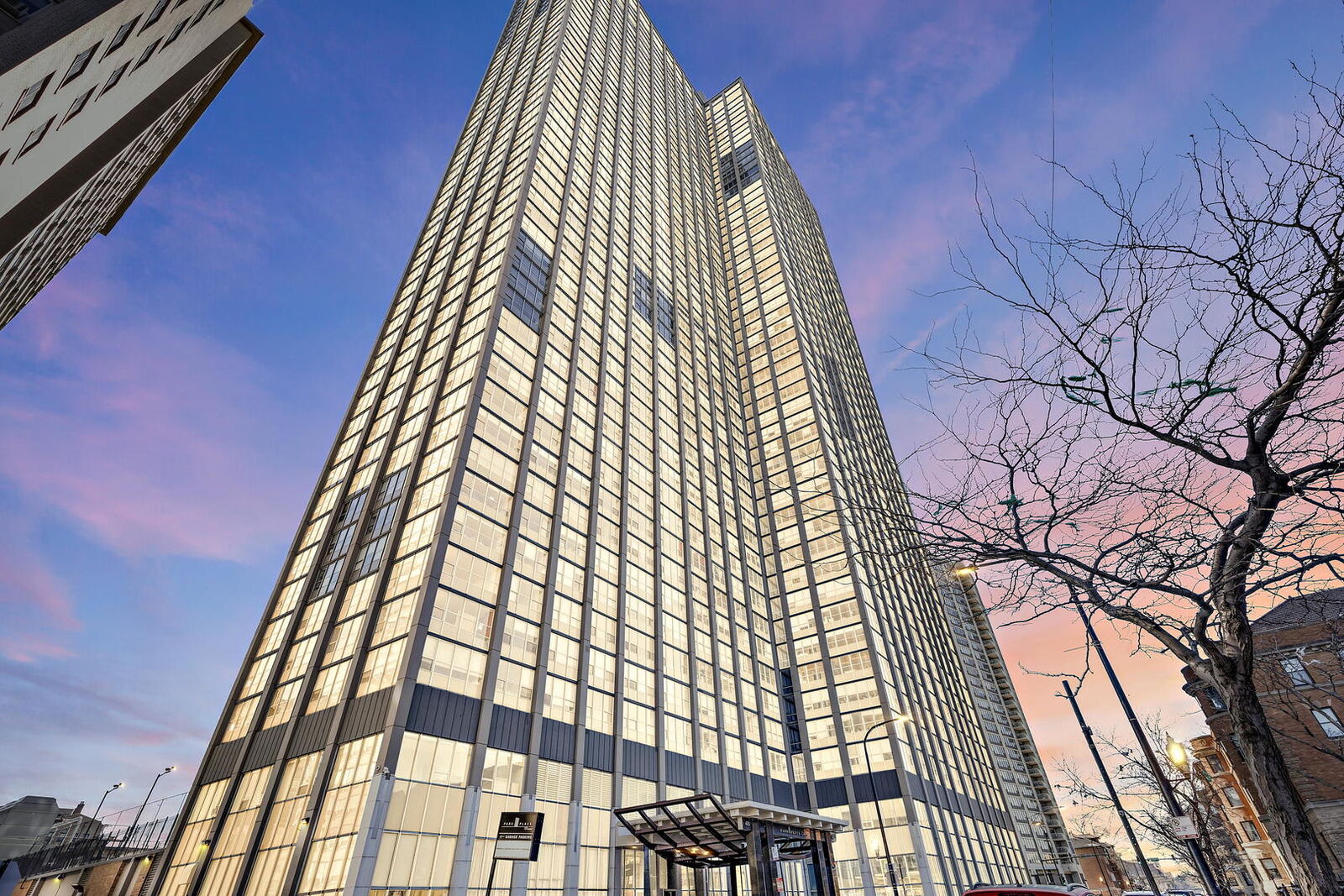 Property Photo:  655 W Irving Park Road 4805  IL 60613 