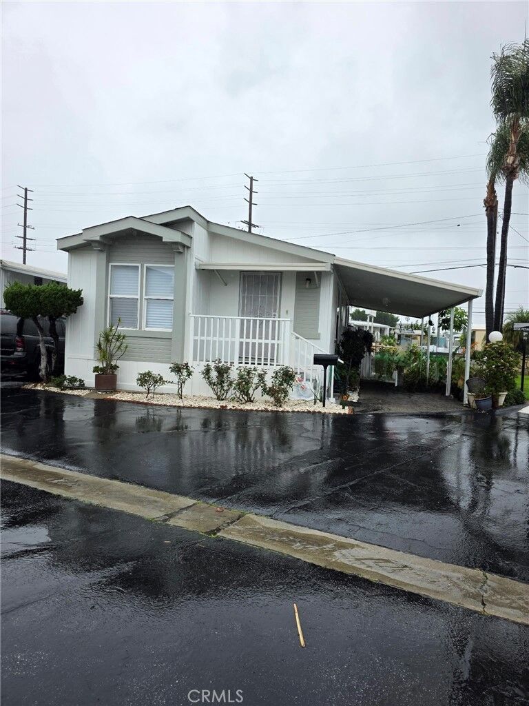 Property Photo: 17700 Western Avenue 1 CA 90248
