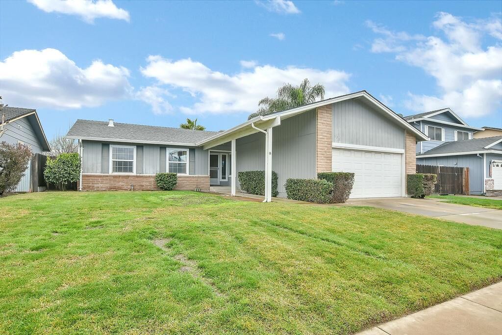 Property Photo:  578 Schooner Place  CA 95337 