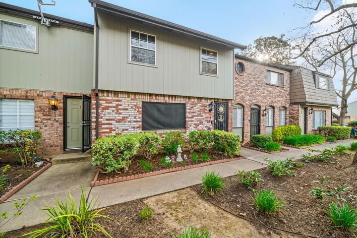 Property Photo:  1990 Benita Drive 2  CA 95670 