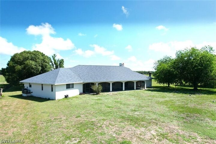 Property Photo: 1330 Purple Martin Drive FL 34120