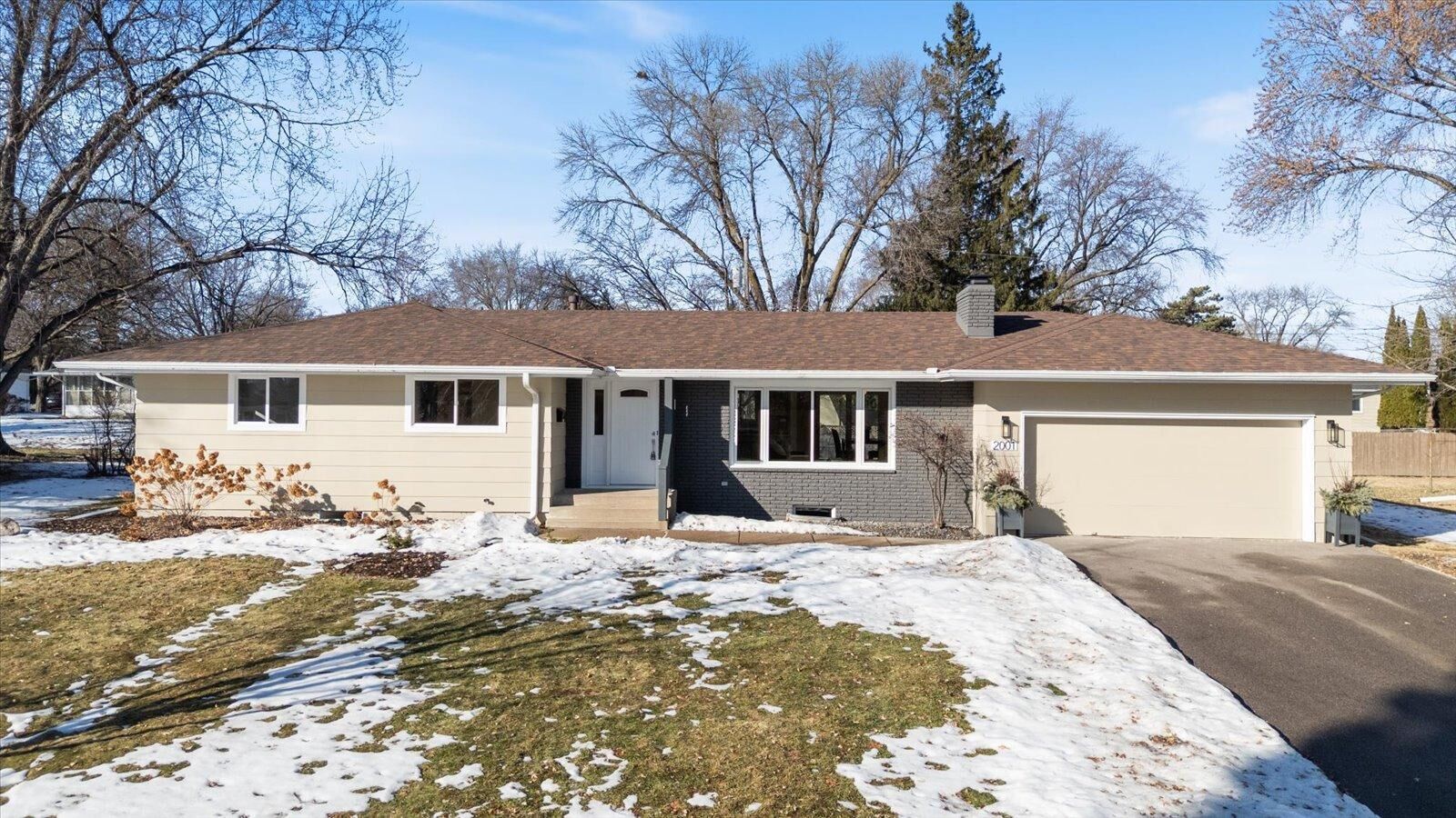 Property Photo:  2001 Rhode Island Avenue N  MN 55427 